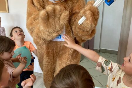 8d9729d0-24c1-462d-ab4f-e02941bc5483